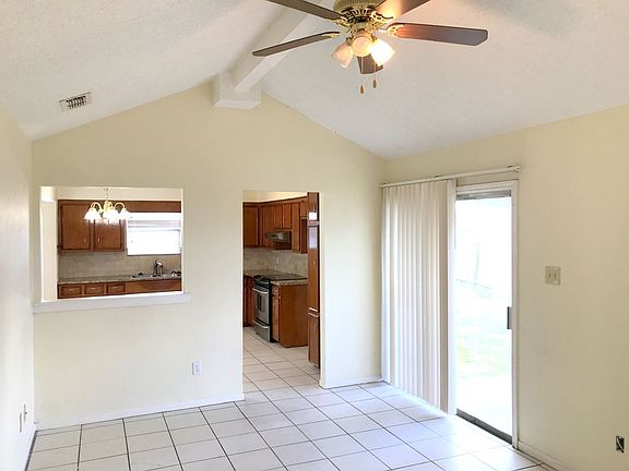3rd image of 2778 Camargo Dr