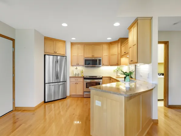 18075 Judicial Way N, Lakeville, MN 55044