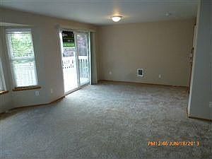 5th image of 305 9th St APT 7