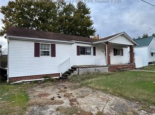 306 Kanawha Ave, Nitro, WV 25143