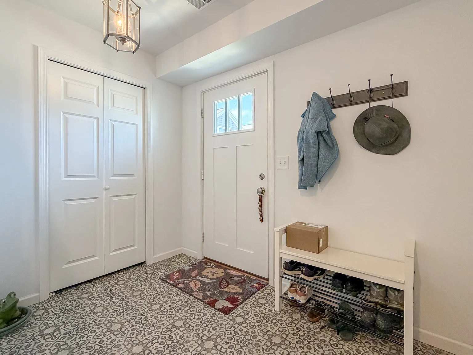 3 bed, 2.5 bath, 1404 sqft, $2,350 — Photo 3