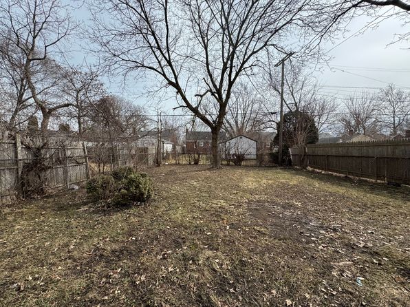 9366 Sanilac St, Detroit, MI 48224