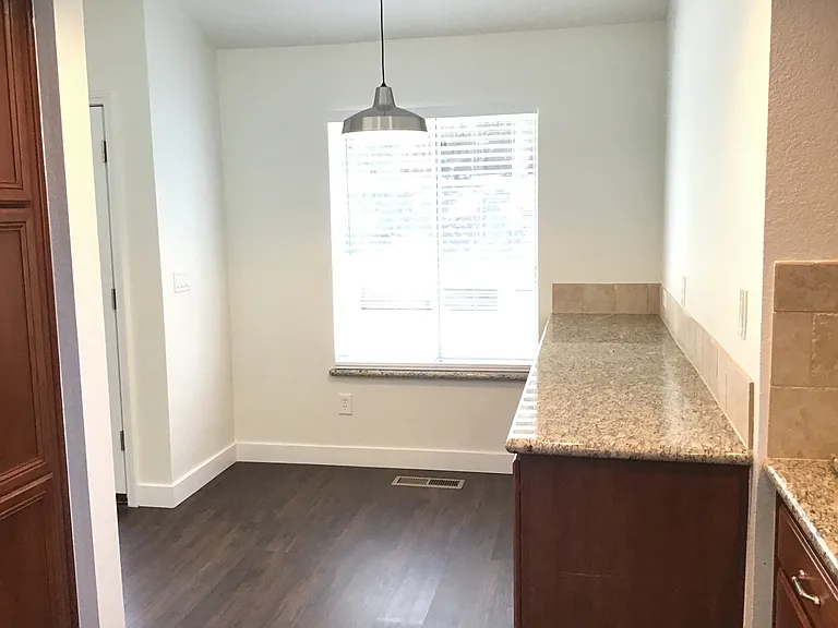 2244 Stone View Dr — Photo 6