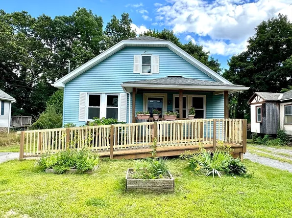 37 Piehl Ave, Worcester, MA 01606