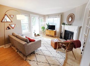 7814 Greenwood Ave N APT 202, Seattle, WA 98103