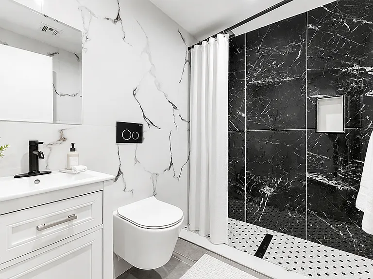 239 E 28th St #3C — Photo 6