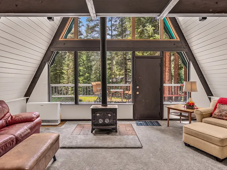 374 Wilderness Dr — Photo 7