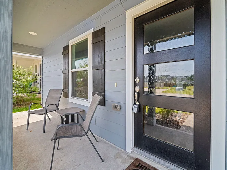 16842 Marie Village Dr — Photo 3