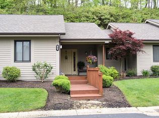 29 Miami Lakes Dr, Milford, OH 45150