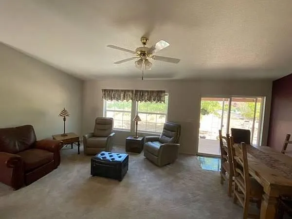 3 bed, 1294 sqft, $2,800 — Photo 2