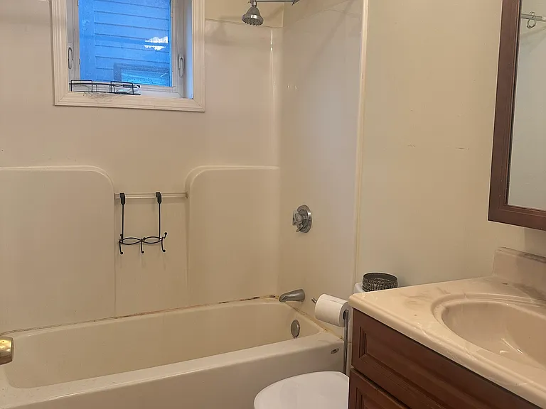 76 Stanley Ave #1 — Photo 8