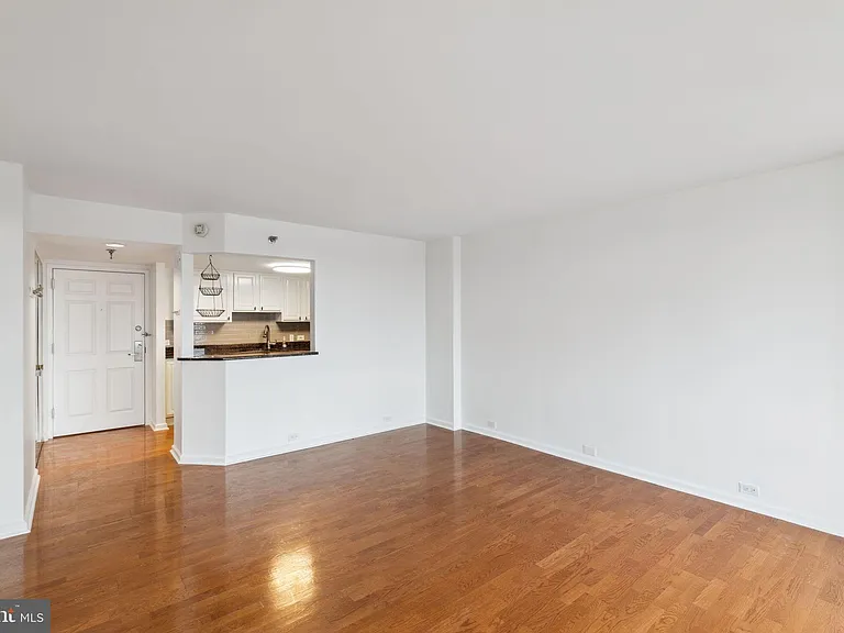 2001 Hamilton St #1103 — Photo 6