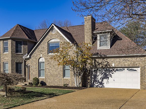 3rd image of 1163 Buckingham Cir