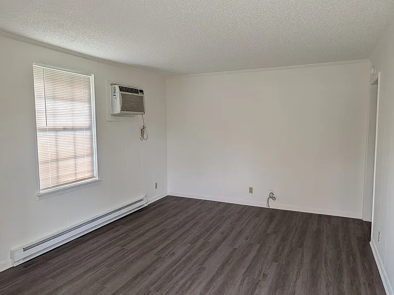 1125 Campbell St — Photo 7