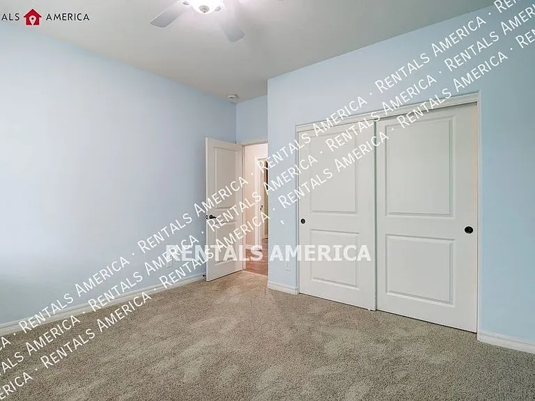 73 W Crescent Way — Photo 32