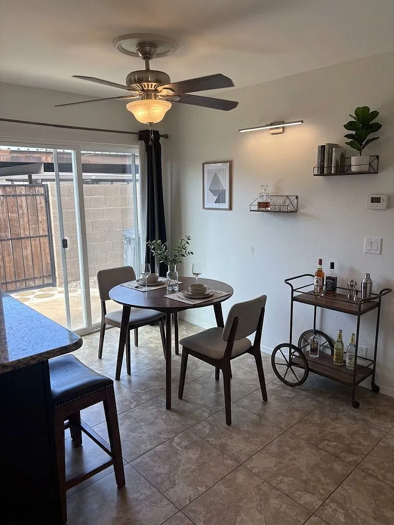 3 bed, 1144 sqft, $1,950 — Photo 4