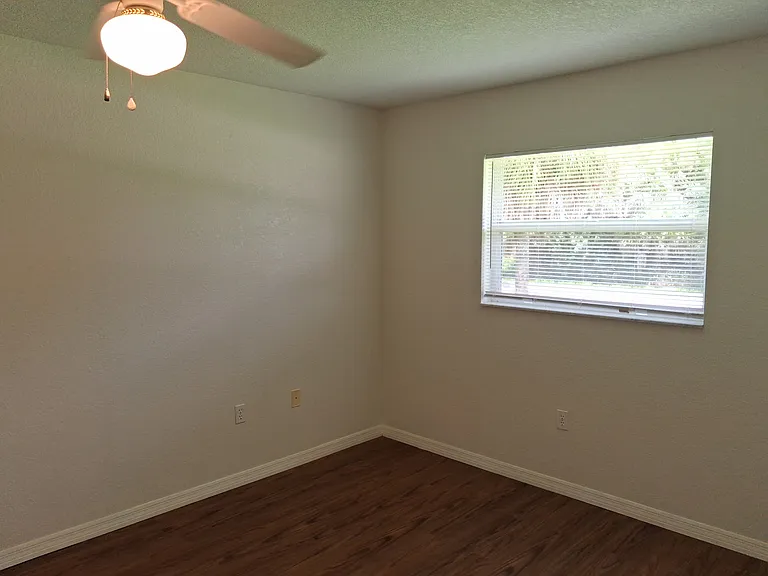 2420 Dumont Ln — Photo 16