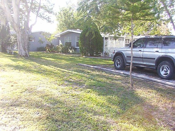 2-car driveway. In-law Apt.