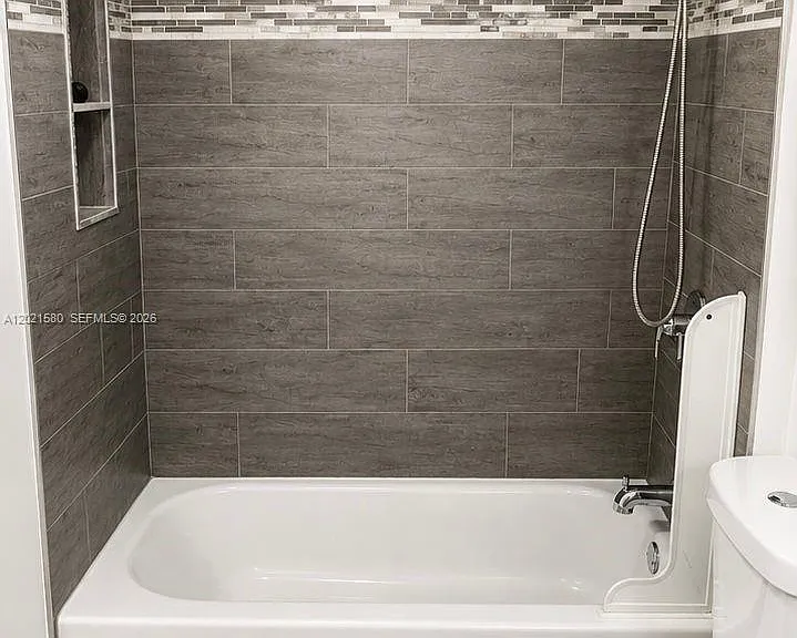 3359 Gardens East Dr #B — Photo 11