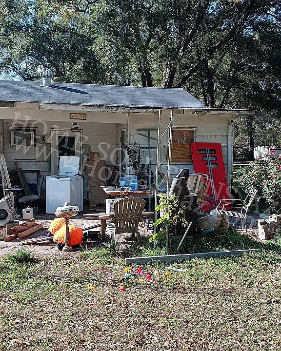 1st image of 151 Oak Dr