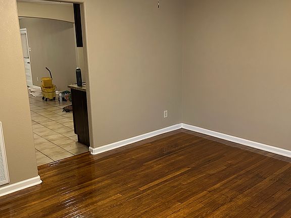 5th image of 3006 Grant St