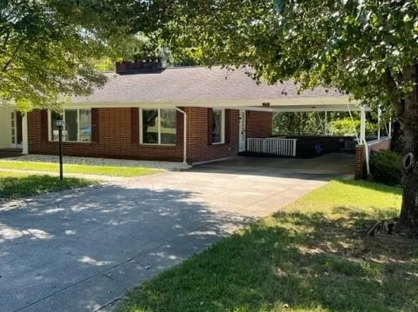2371 Boone Trl, North Wilkesboro, NC 28659
