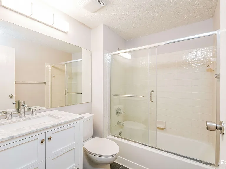 7776 Oakshot Ln — Photo 13