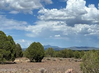 76 N Cattle Dr, Ash Fork, AZ 86320