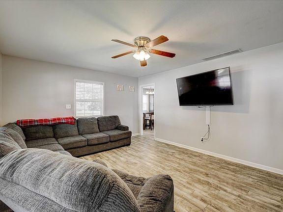 5th image of 690 Pell St