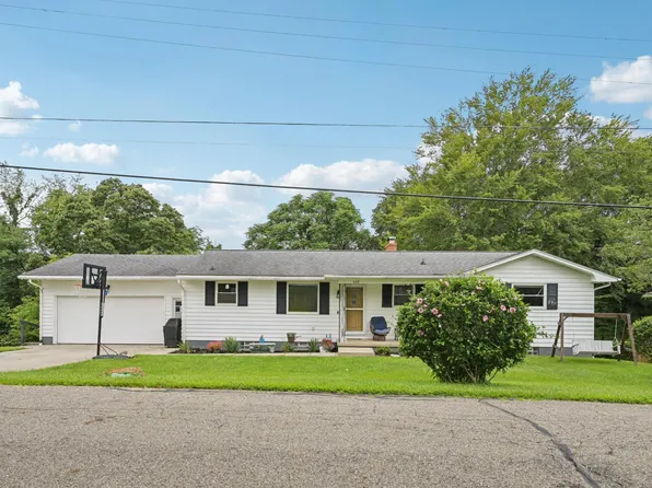 449 Lynwood Ln, Lancaster, OH 43130