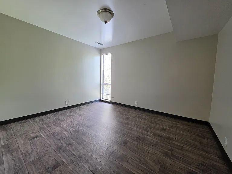 587 S Elizabeth St #308 — Photo 10