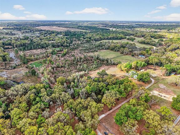 4th image of Island Pond Ln