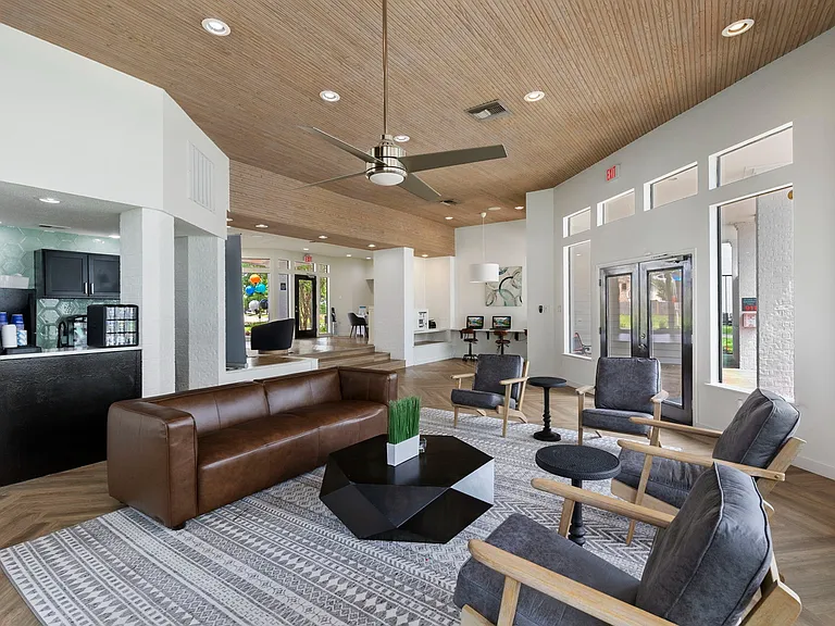 Leasing Center