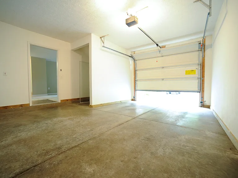 Fairway Park Apartments — Photo 21