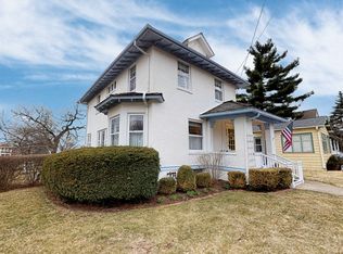 834 Brook St, Elgin, IL 60120