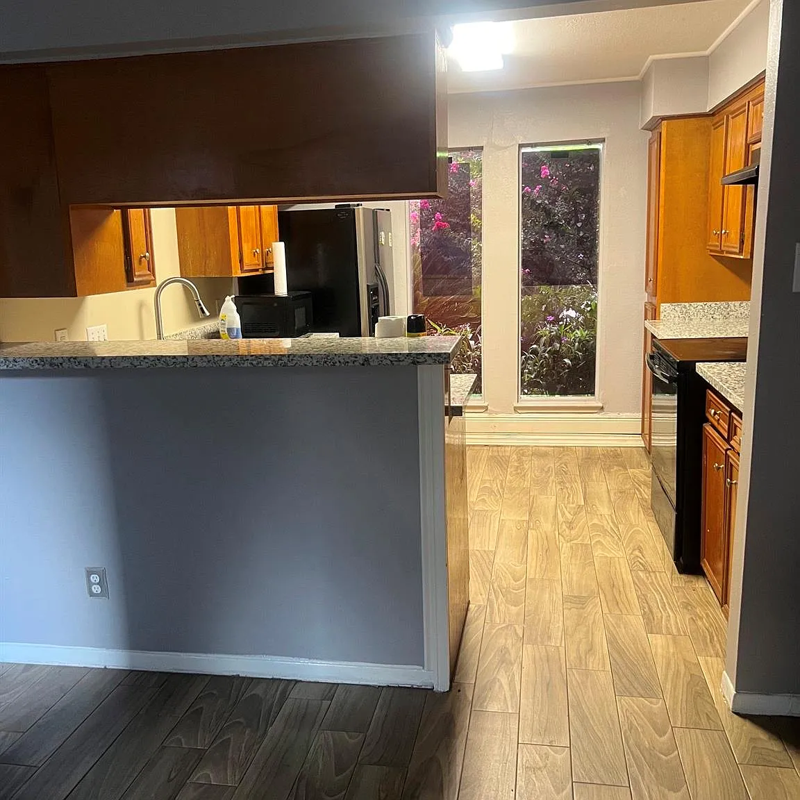 2 bed, 1.5 bath, 1280 sqft, $1,375 — Photo 2