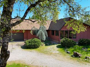 10265 Newtown Rd, Nevada City, CA 95959