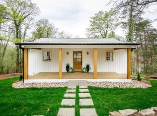 203 Dogwood Rd, Townville, SC 29689