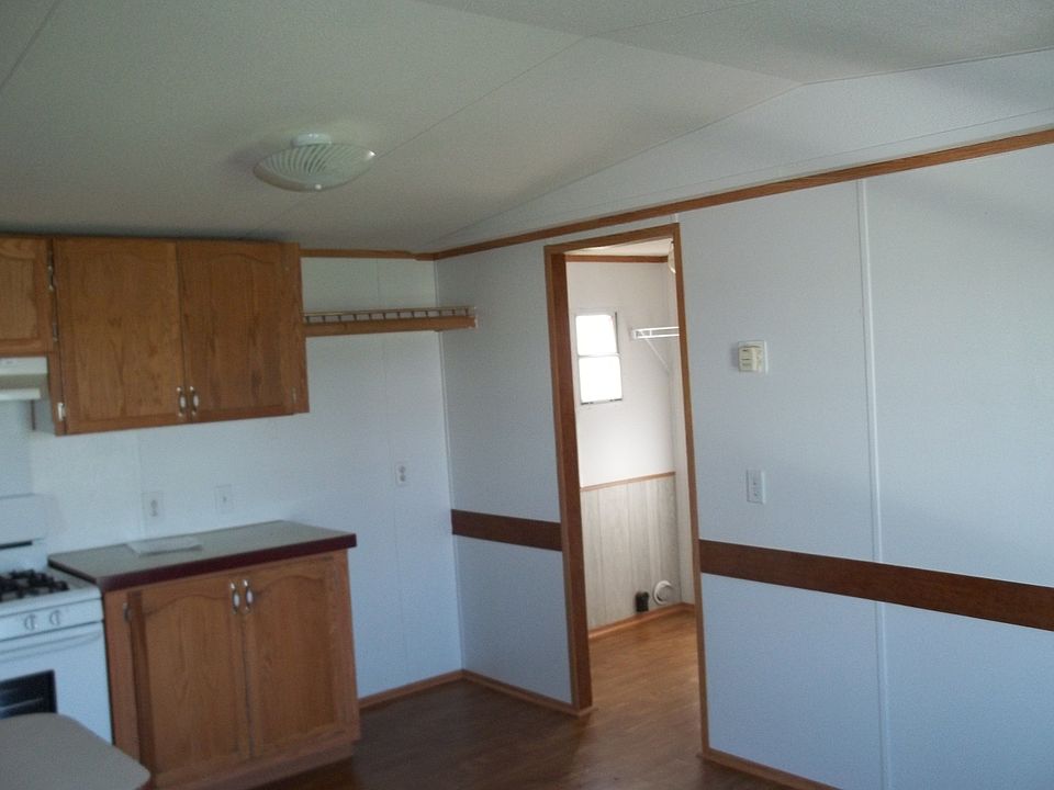 2nd image of 302 Verde Mesa St