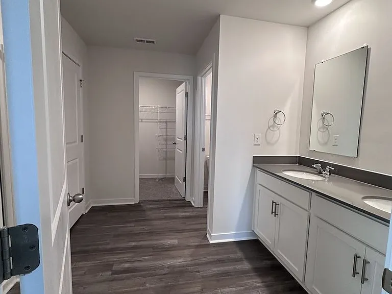 659 13th Avenue Dr NE — Photo 10