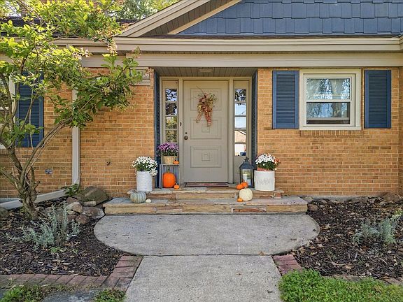 3rd image of 1020 Eustace Dr