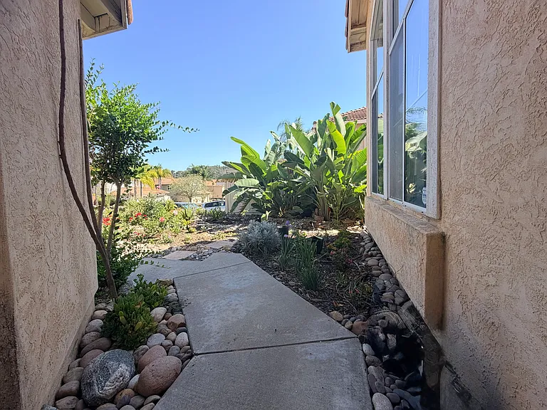 12142 Darkwood Rd — Photo 33