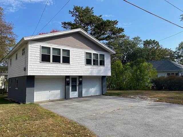 115 Carlyle Rd