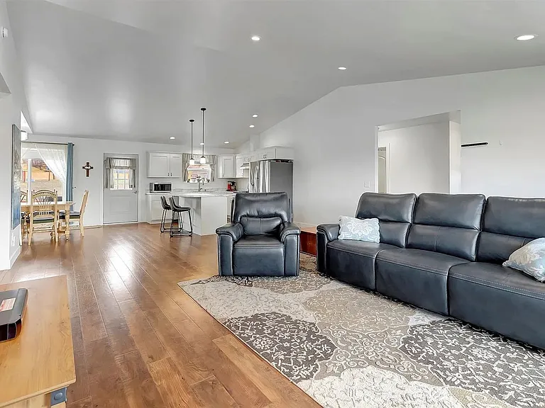 668 Winding Creek Trl — Photo 14