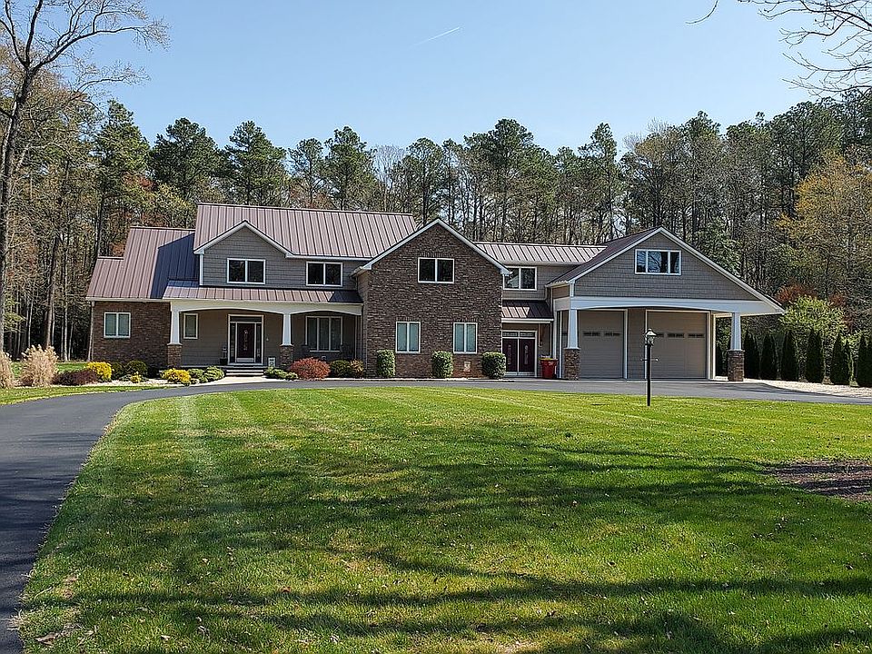 1st image of 19 Woodland Dr