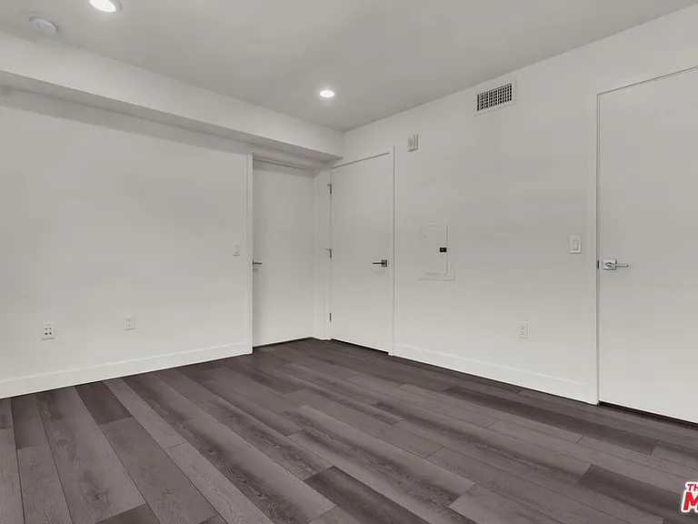 3667 Mentone Ave #4 — Photo 16