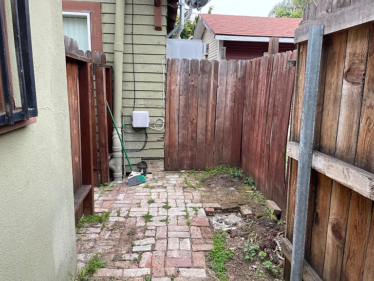 441 Olive Ave #B — Photo 8