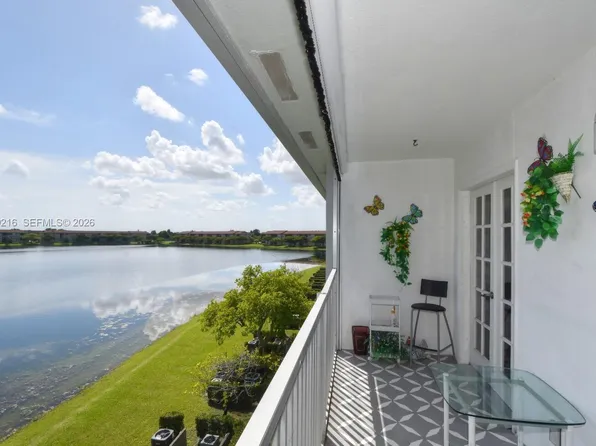 1401 SW 134th Way APT 402C, Pembroke Pines, FL 33027