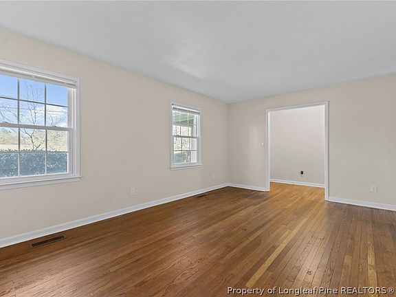 5th image of 604 Dandridge Dr