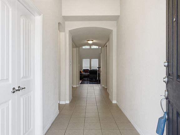 2nd image of 3052 Seabrook Dr